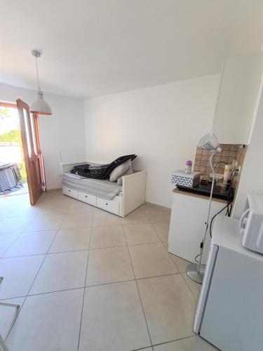 3 Bedroom, 2 Bathroom Apartment Near Rt Kamenjak