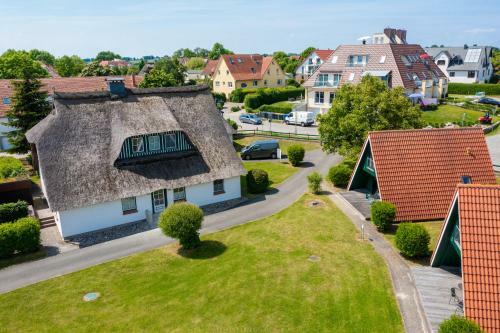 An Der Steilk�ste Finnh�tte 02