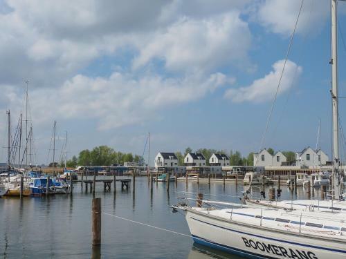 Usedom Hausboot - Floating Houses - Hausboot Ostsee