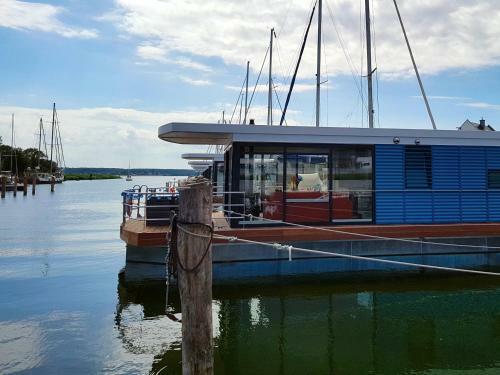 Usedom Hausboot - Floating Houses - Hausboot Ostsee