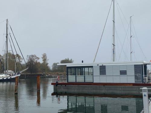 Hausboot Trinity