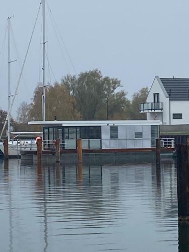 Hausboot Trinity