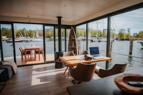 Floatinghouses Peenem�nde