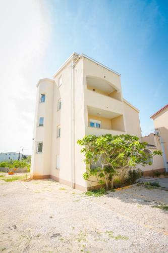 Apartments Franjic