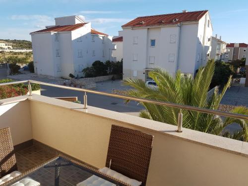 Apartment Novalja 4+2