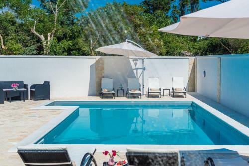 Villa Star 2 Luxury Apartment With A Pool