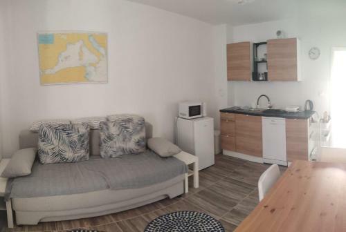Levant, Cosy And Modern Apartment In Novalja Center