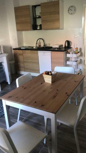 Levant, Cosy And Modern Apartment In Novalja Center