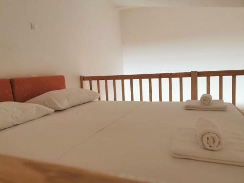 Lenka Apartments II