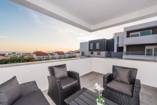 Villa Magnifica Apartments With Pool