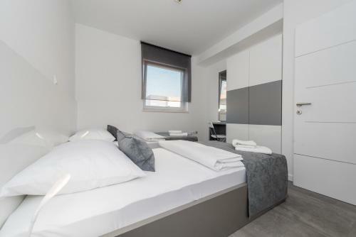 Villa Magnifica Apartments With Pool