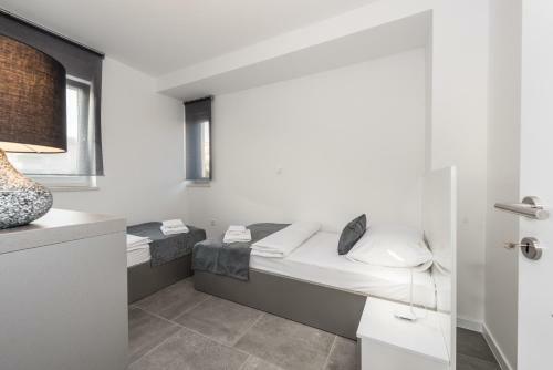 Villa Magnifica Apartments With Pool