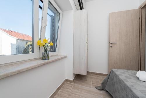 Balen City Central House For 8