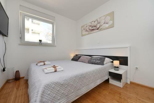 Maro Modern Apartment By The Sea