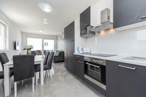 Villa Adria 2 Luxury Apartment With A Pool