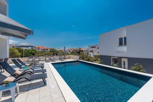 Villa Adria 2 Luxury Apartment With A Pool