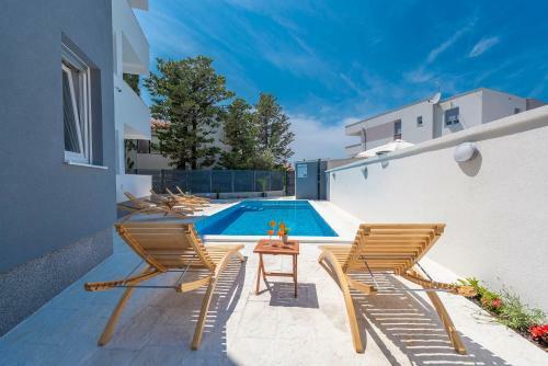 Apartamento Villa Star 3 A Centrally Located Ap. With A Pool