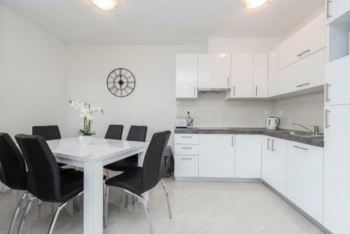 Apartamento Villa Star 3 A Centrally Located Ap. With A Pool