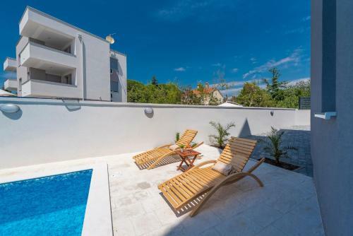 Apartamento Villa Star 3 A Centrally Located Ap. With A Pool