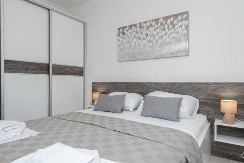Apartamento Villa Star 3 A Centrally Located Ap. With A Pool