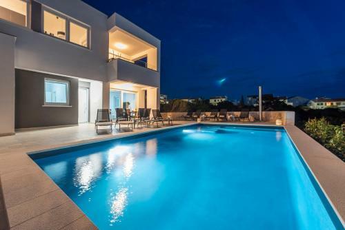 Villa Adria 1 Luxury Apartment With A Pool