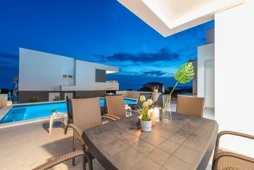 Villa Adria 1 Luxury Apartment With A Pool