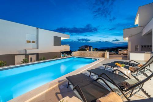 Villa Adria 1 Luxury Apartment With A Pool
