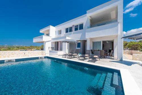 Villa Adria 1 Luxury Apartment With A Pool