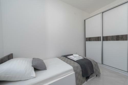 Apartamento Villa Star 2 A Centrally Located Ap. With A Pool