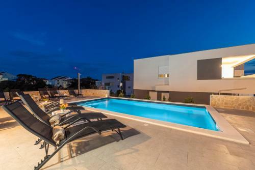 Villa Adria 4 Luxury Apartment With A Pool