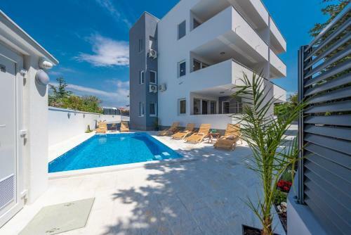 Apartamento Villa Star 5 A Centrally Located Ap. With A Pool
