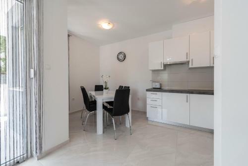 Apartamento Villa Star 5 A Centrally Located Ap. With A Pool