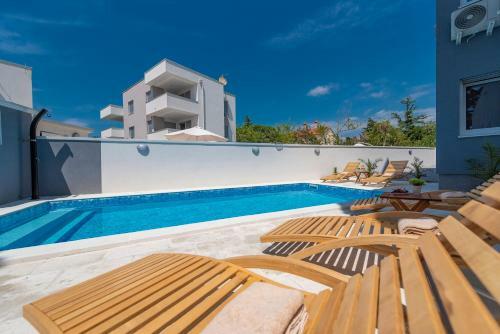 Apartamento Villa Star 4 A Centrally Located Ap. With A Pool