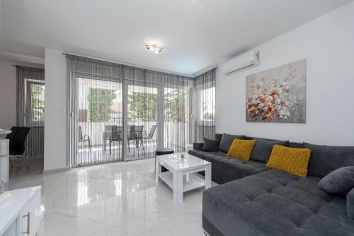 Apartamento Villa Star 4 A Centrally Located Ap. With A Pool