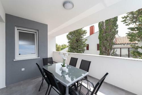 Apartamento Villa Star 4 A Centrally Located Ap. With A Pool