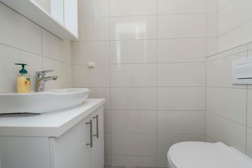 Apartamento Villa Star 4 A Centrally Located Ap. With A Pool
