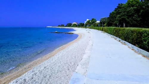 Apartment Loly - A Few Steps To The Beach!