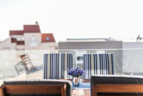 Blue Sky, Modern Sea View Apartment