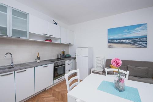 Apartments By The Sea Novalja, Pag - 17214