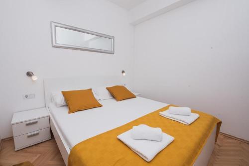Apartments By The Sea Novalja, Pag - 17214