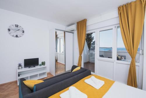 Apartments By The Sea Novalja, Pag - 17214
