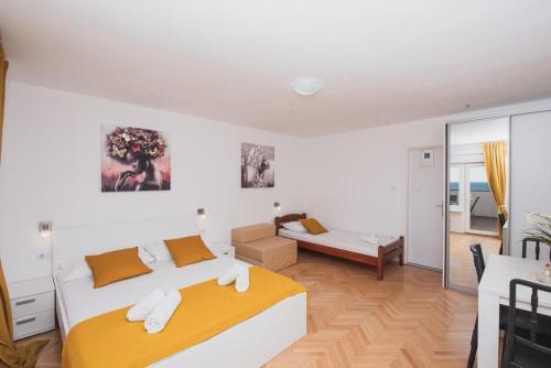 Apartments By The Sea Novalja, Pag - 17214