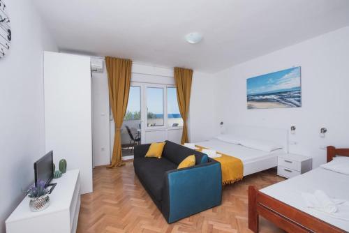 Apartments By The Sea Novalja, Pag - 17214