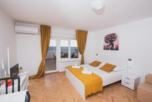Apartments By The Sea Novalja, Pag - 17214