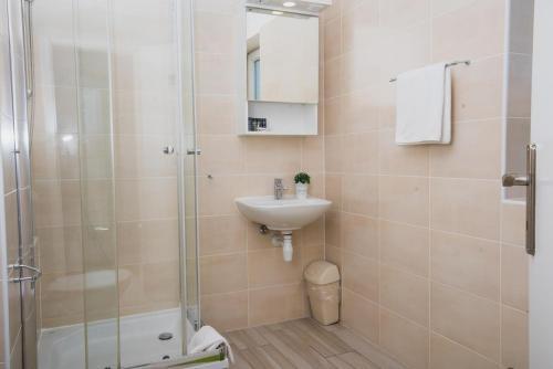 Apartments By The Sea Novalja, Pag - 17214
