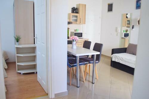 Apartment Summer Love Tena
