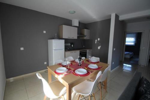 Apartments With A Parking Space Novalja, Pag - 17954