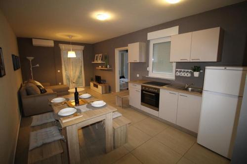 Apartments With A Parking Space Novalja, Pag - 17954