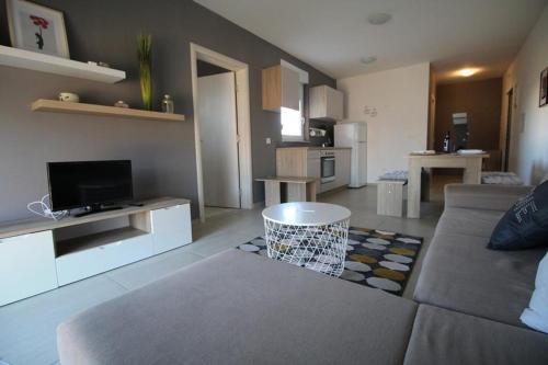 Apartments With A Parking Space Novalja, Pag - 17954