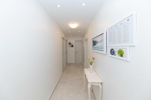 Joy 1 Apartment